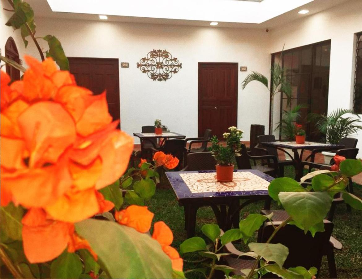 Hostal Las Puertas ซานตา อานา ภายนอก รูปภาพ