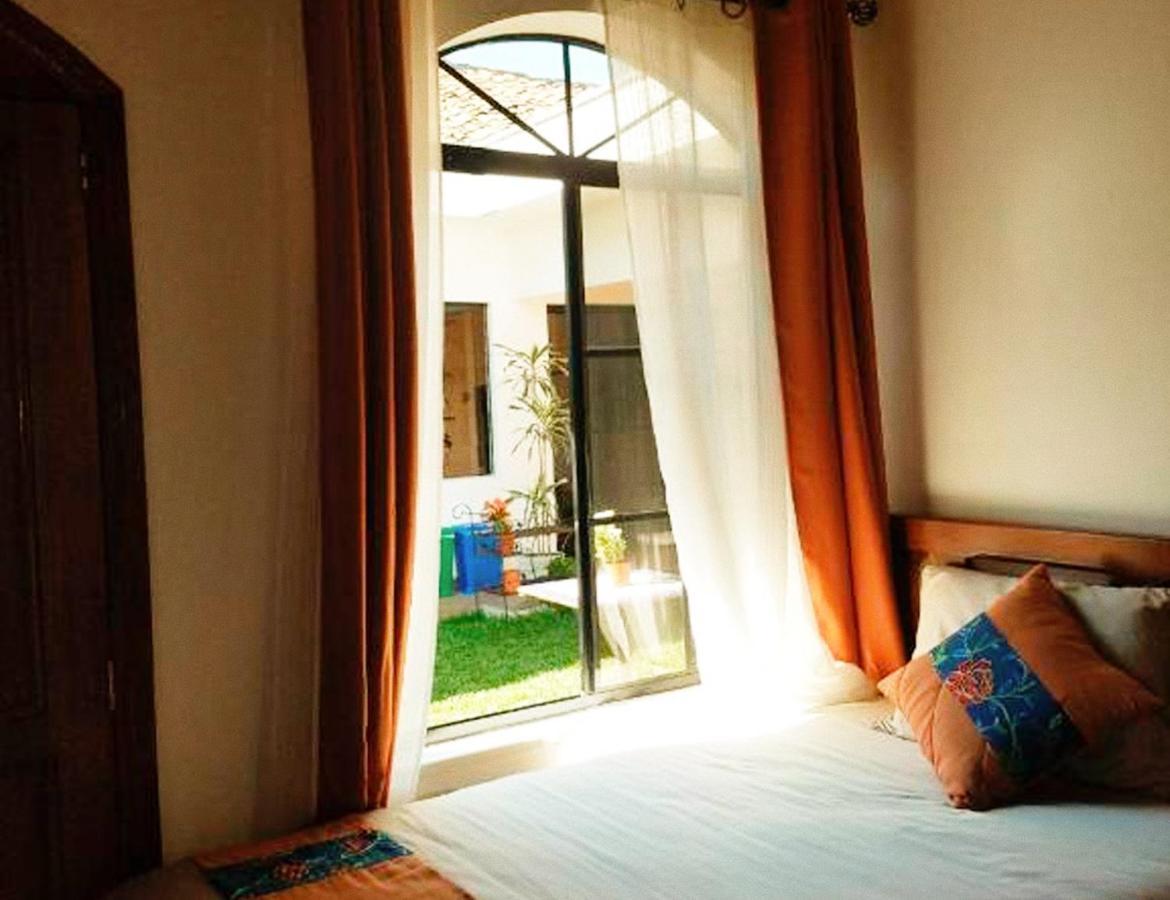 Hostal Las Puertas ซานตา อานา ภายนอก รูปภาพ
