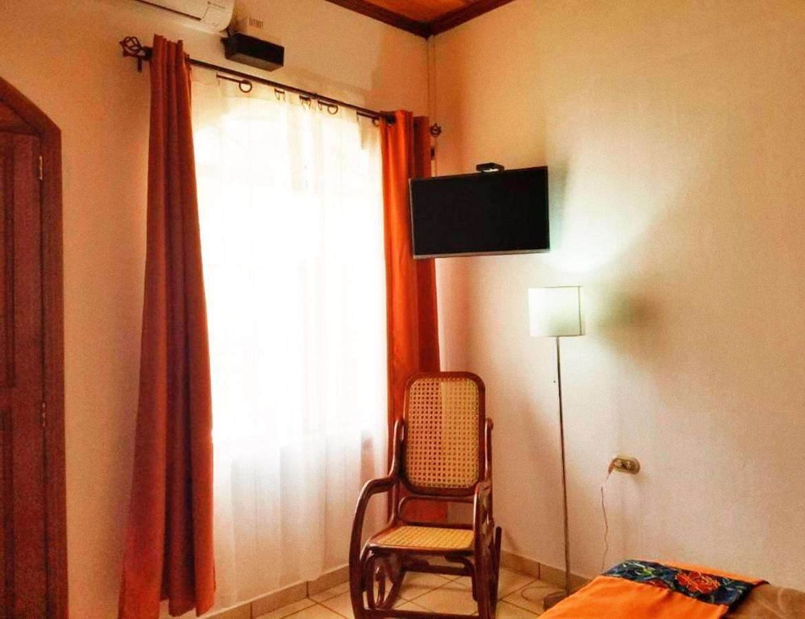 Hostal Las Puertas ซานตา อานา ภายนอก รูปภาพ