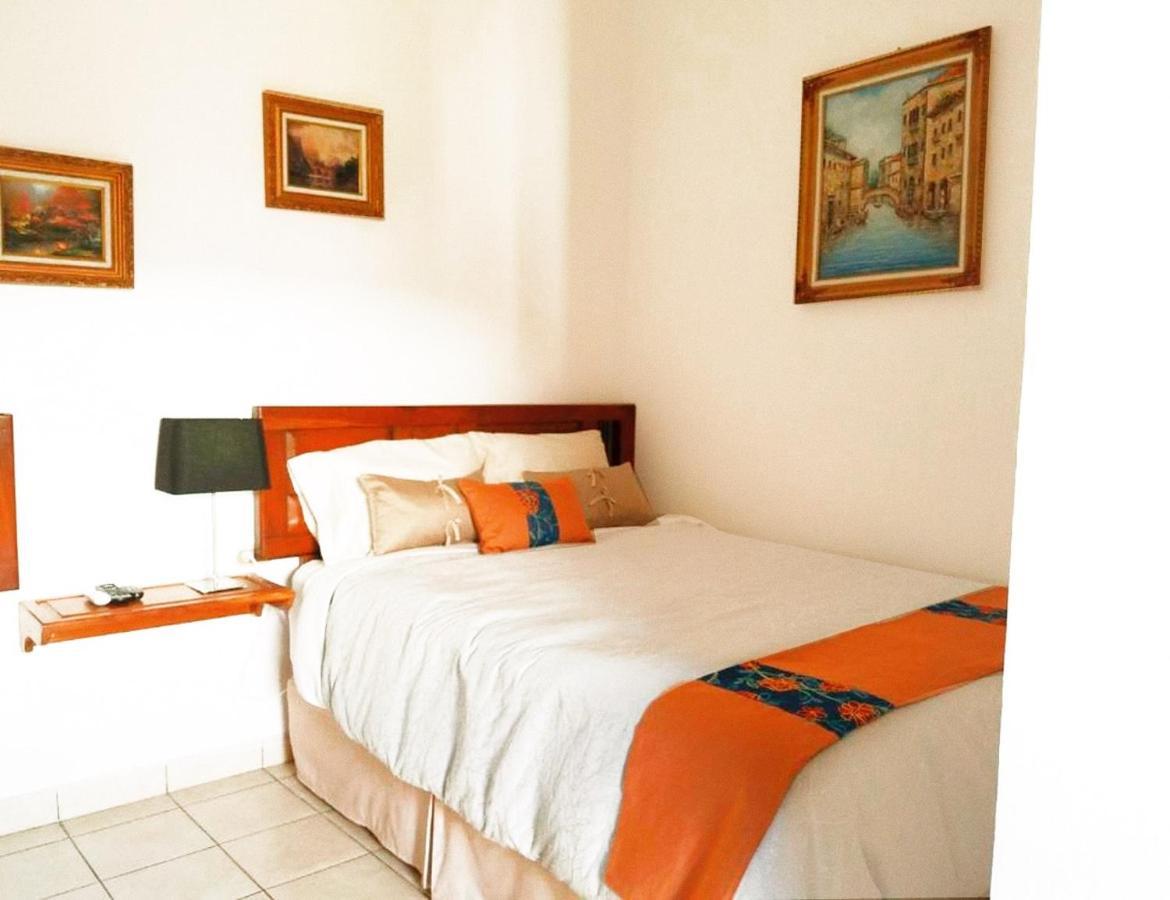 Hostal Las Puertas ซานตา อานา ภายนอก รูปภาพ